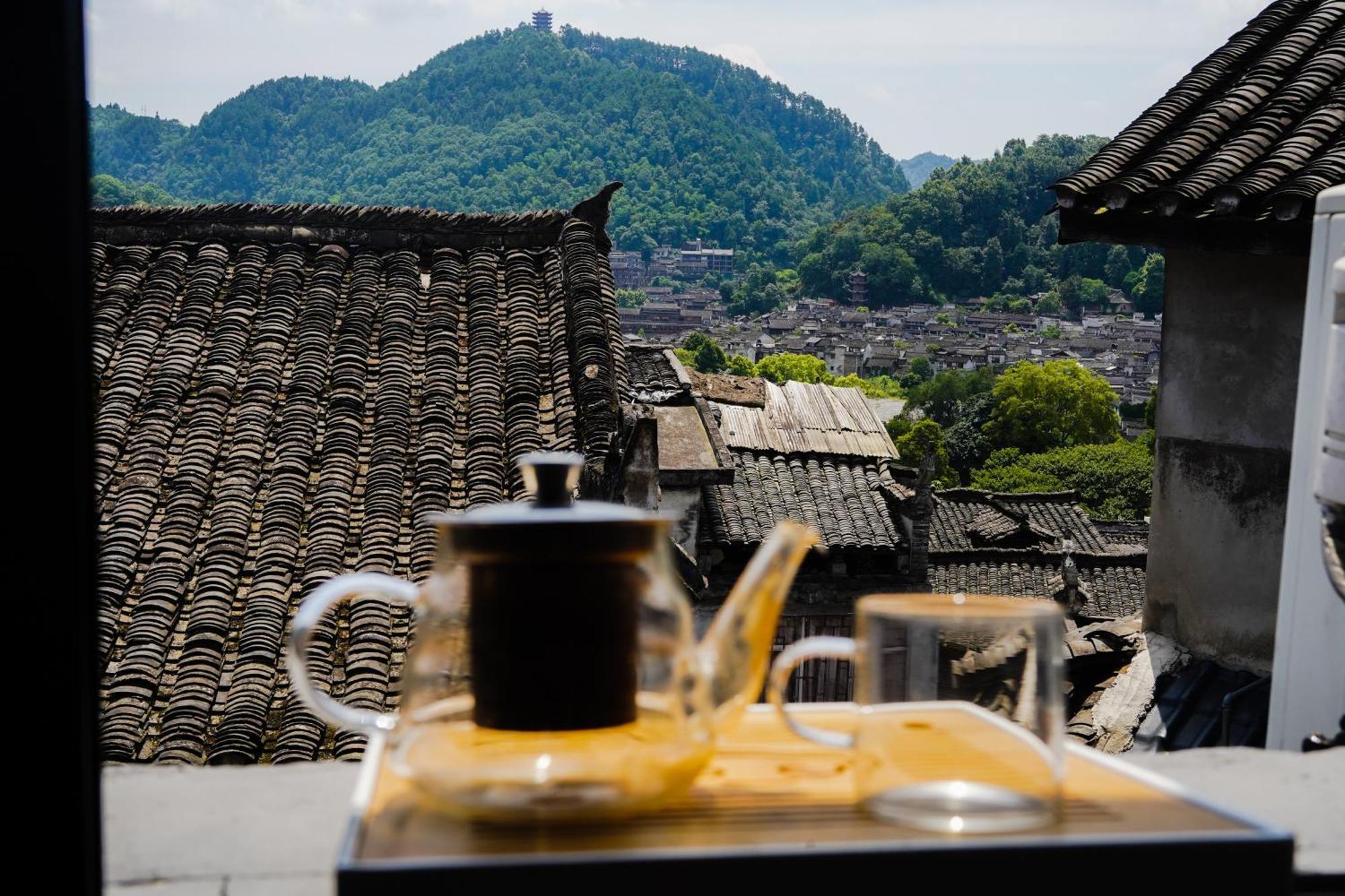 云起山居庭院观景民宿 Fenghuang Kamer foto